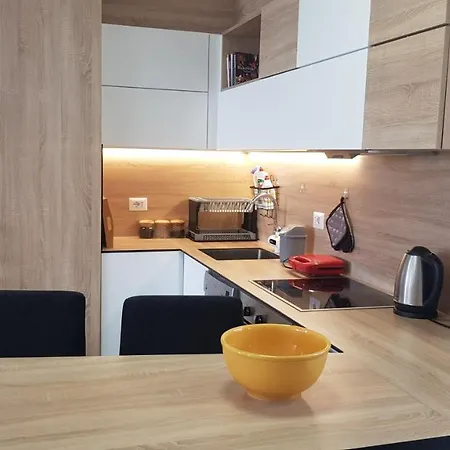 M&i With Sea View Apartman *