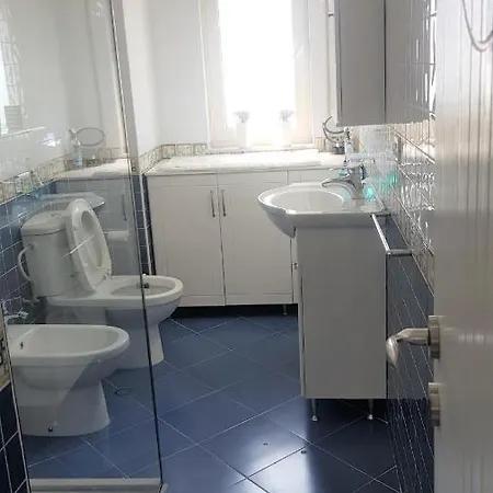 M&i With Sea View Apartment
