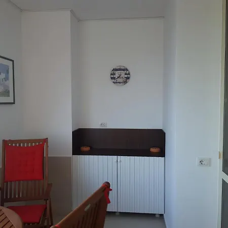 M&i With Sea View Apartman *