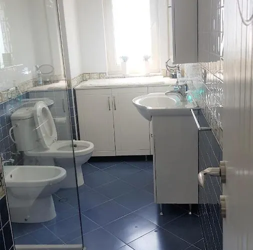 M&i With Sea View Apartament